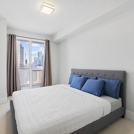 2Bedroom Cn Tower And Water Views - Free Parking - Rooftop Pool Toronto Extérieur photo