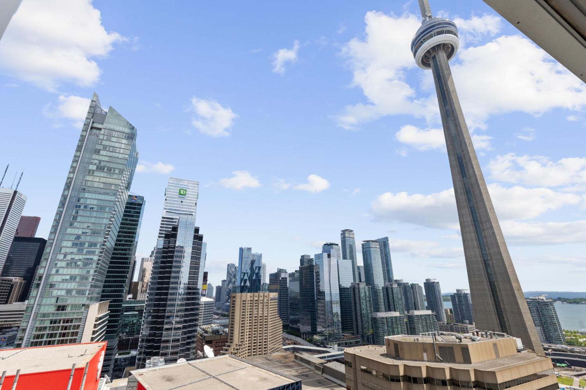 2Bedroom Cn Tower And Water Views - Free Parking - Rooftop Pool Toronto Extérieur photo