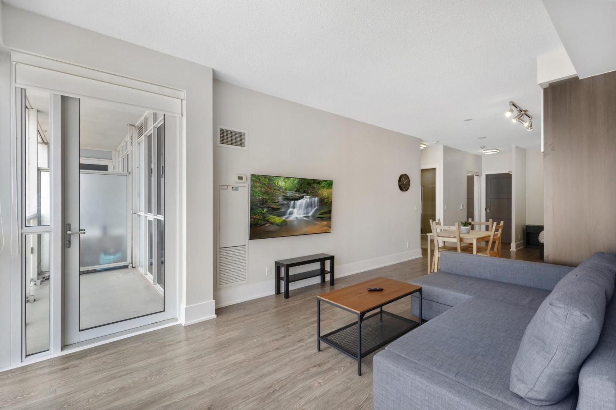 2Bedroom Cn Tower And Water Views - Free Parking - Rooftop Pool Toronto Extérieur photo