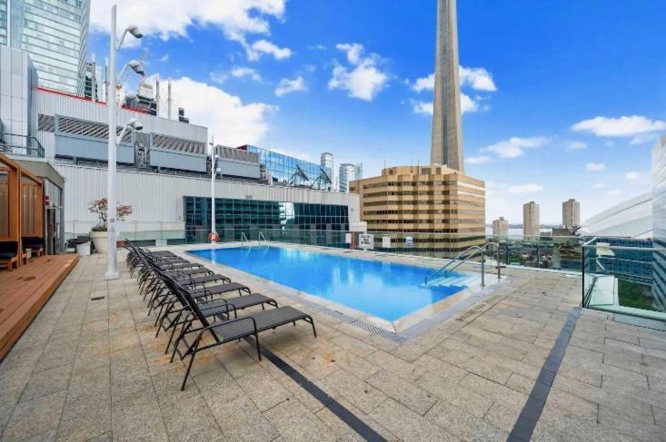 2Bedroom Cn Tower And Water Views - Free Parking - Rooftop Pool Toronto Extérieur photo