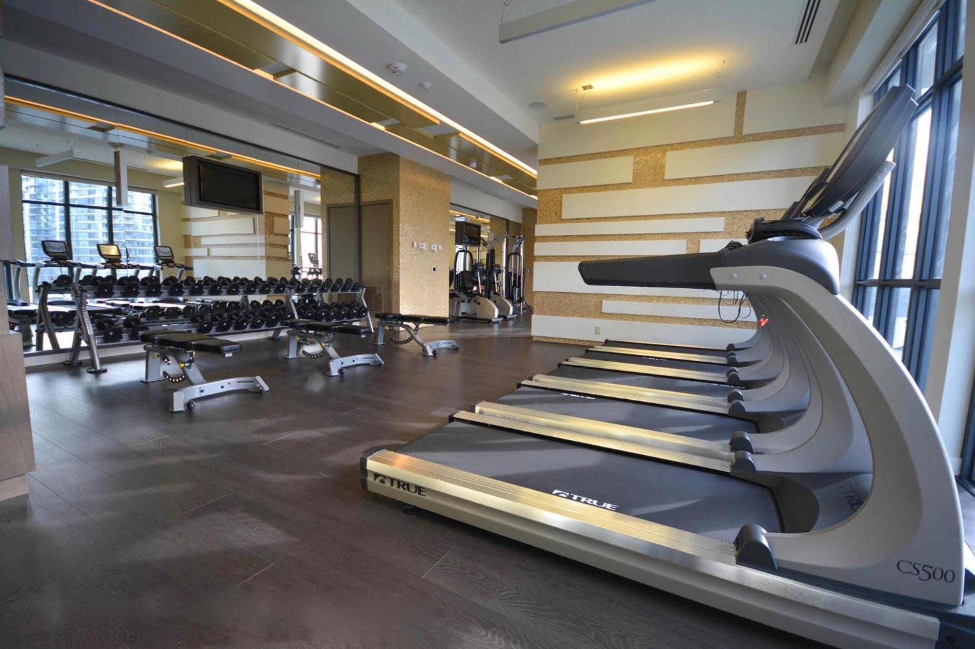 2Bedroom Cn Tower And Water Views - Free Parking - Rooftop Pool Toronto Extérieur photo