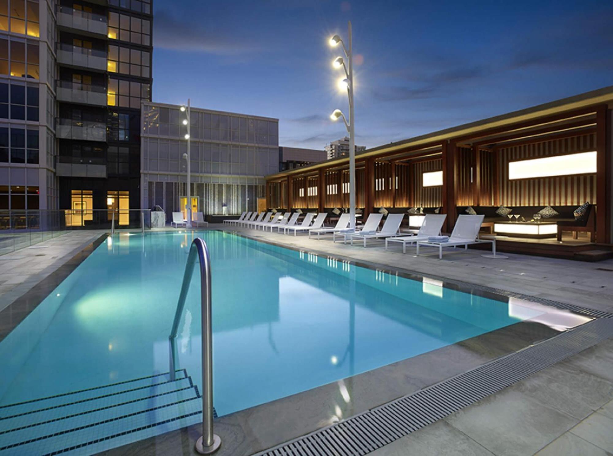 2Bedroom Cn Tower And Water Views - Free Parking - Rooftop Pool Toronto Extérieur photo