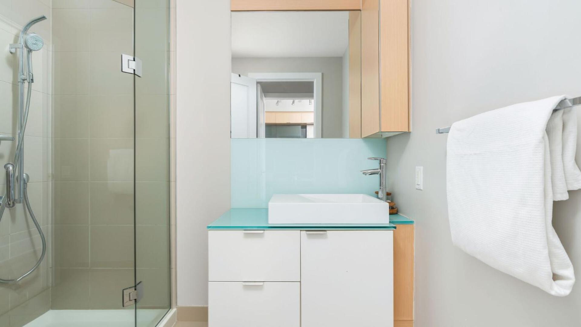 2Bedroom Cn Tower And Water Views - Free Parking - Rooftop Pool Toronto Extérieur photo